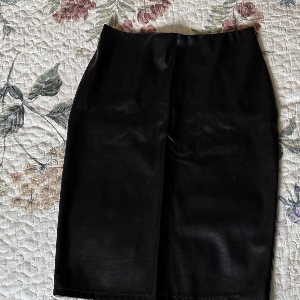 Chic Black Pencil Skirt for Women